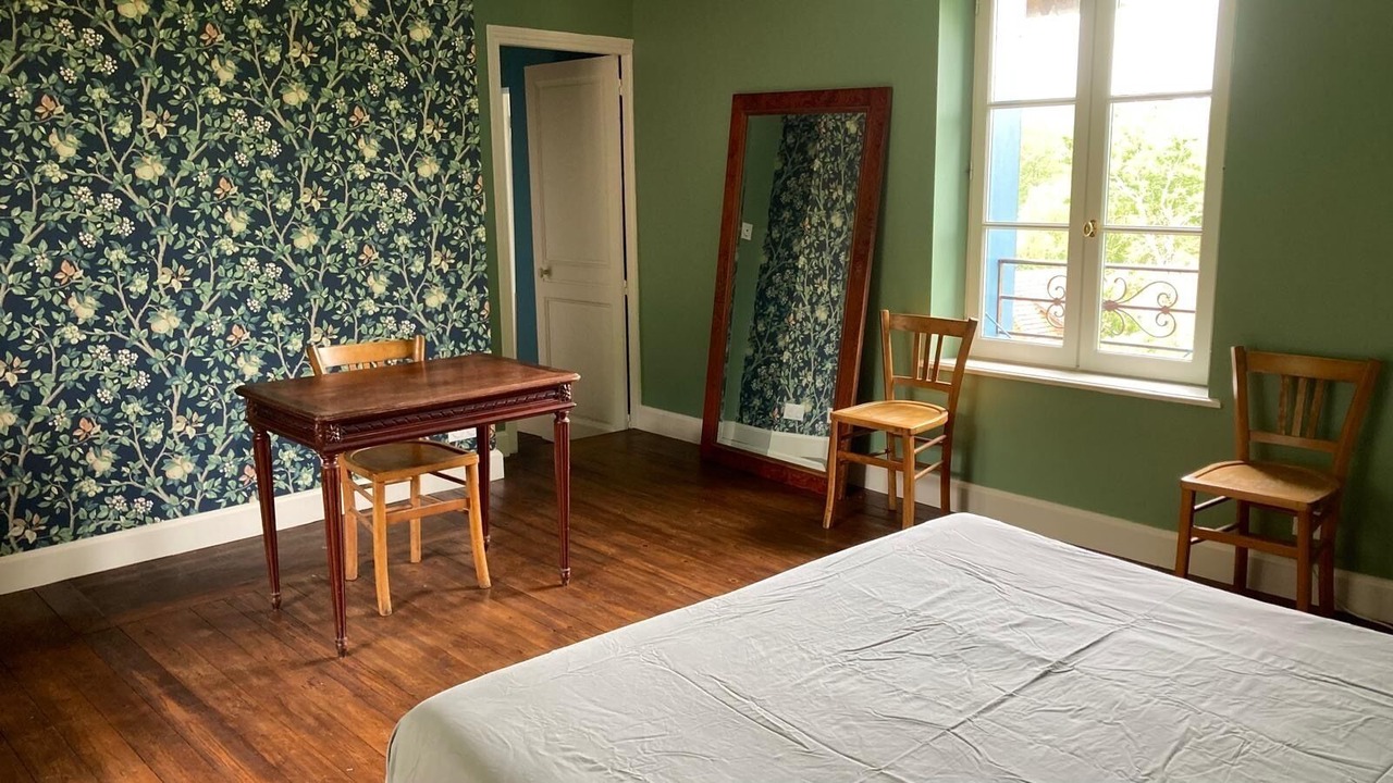 Photo of Bedroom in Longueil