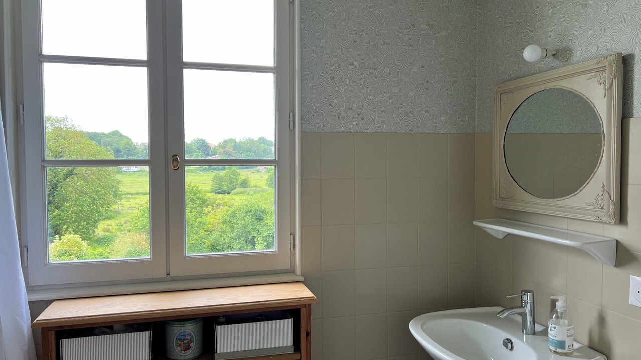 Photo of Bathroom in Longueil