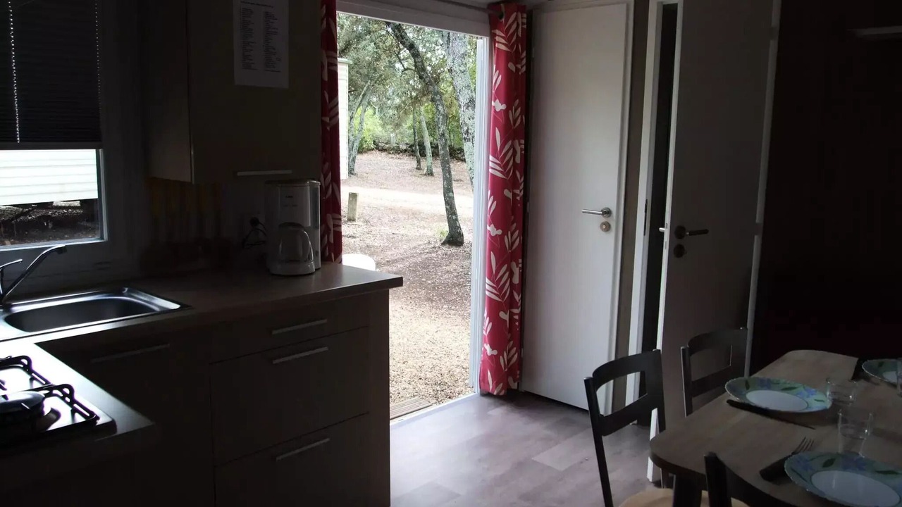 Photo of Kitchen in Junas