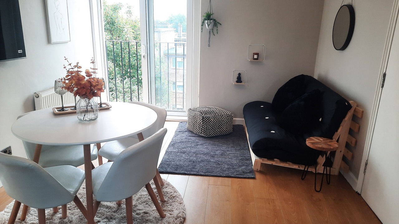 Photo of Livingroom in Telegraph Hill