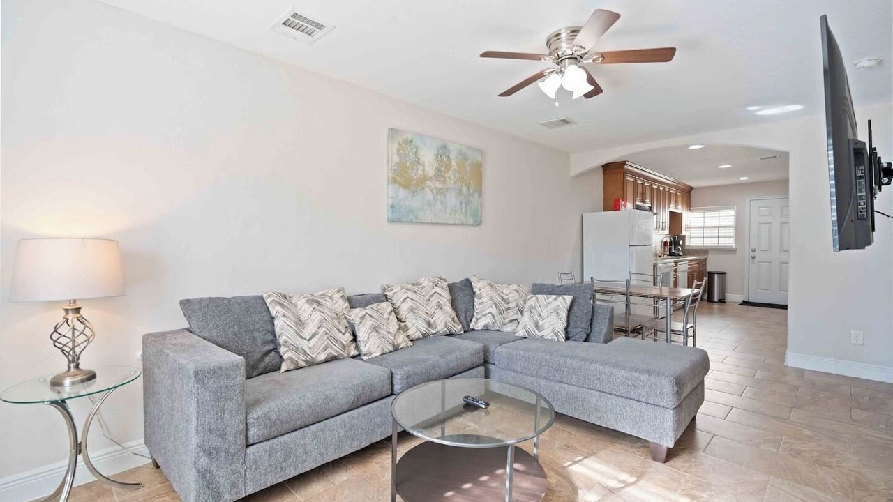 Photo of Livingroom in OST - South Union