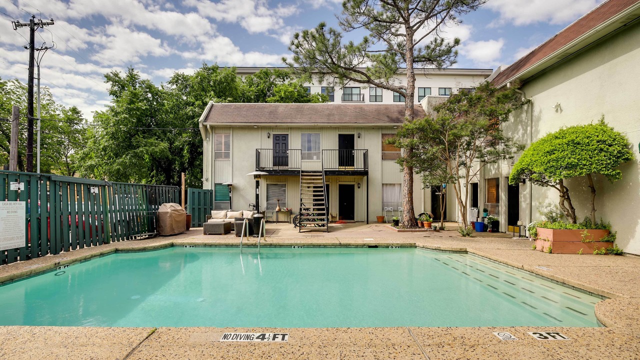 Photo of Outdoor in Knox - Henderson