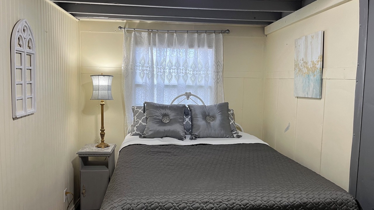 Photo of Bedroom in Spiro