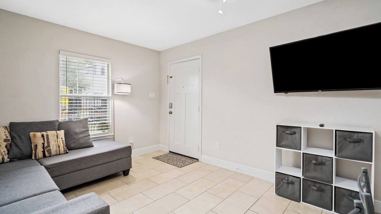 Photo of Livingroom in OST - South Union