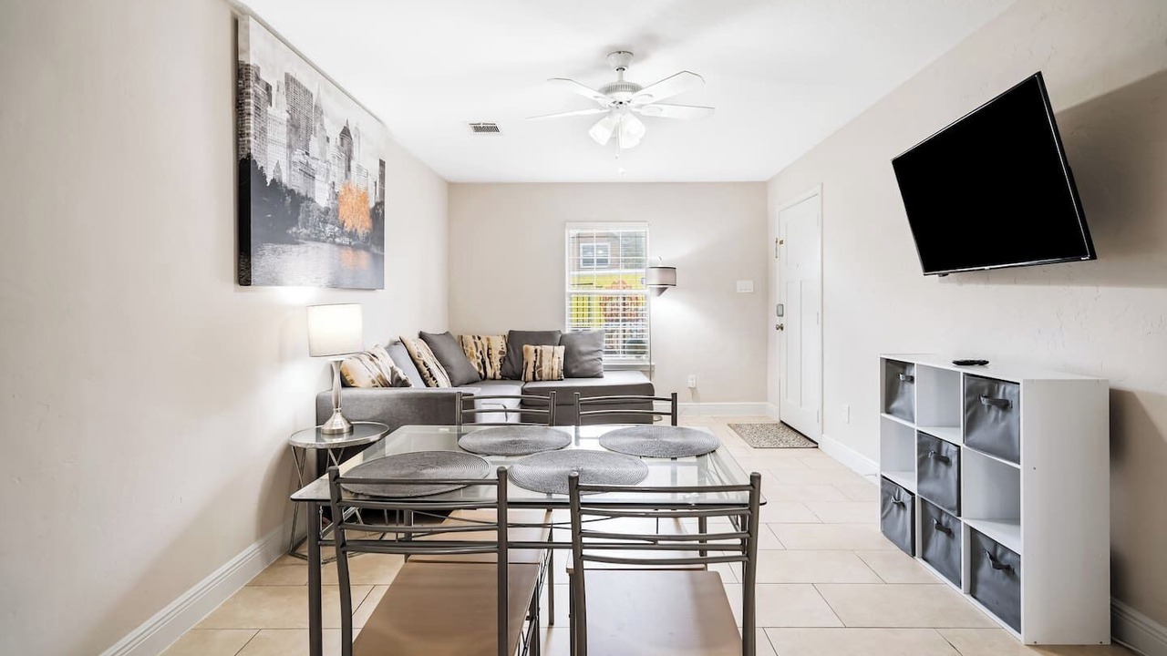 Photo of Livingroom in OST - South Union