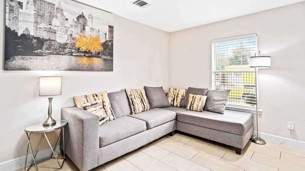 Photo of Livingroom in OST - South Union