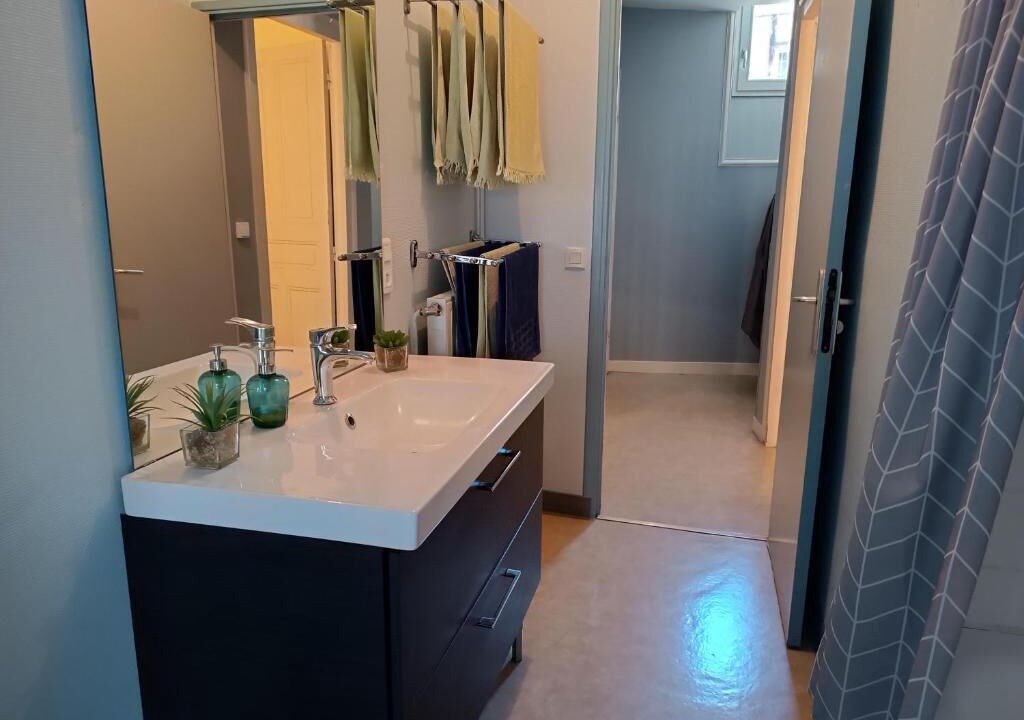 Photo of Bathroom in Thiers