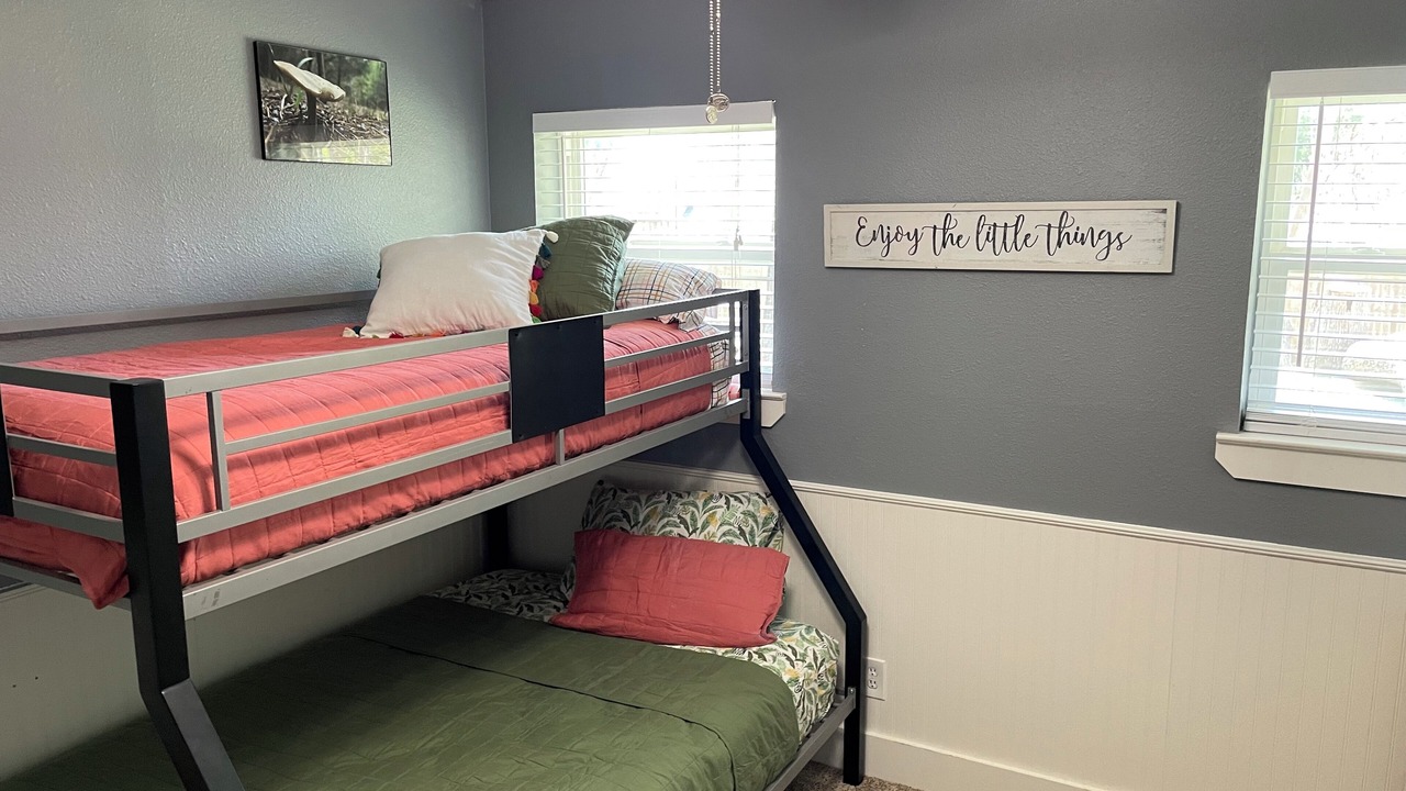 Photo of Bedroom in Lake Dallas
