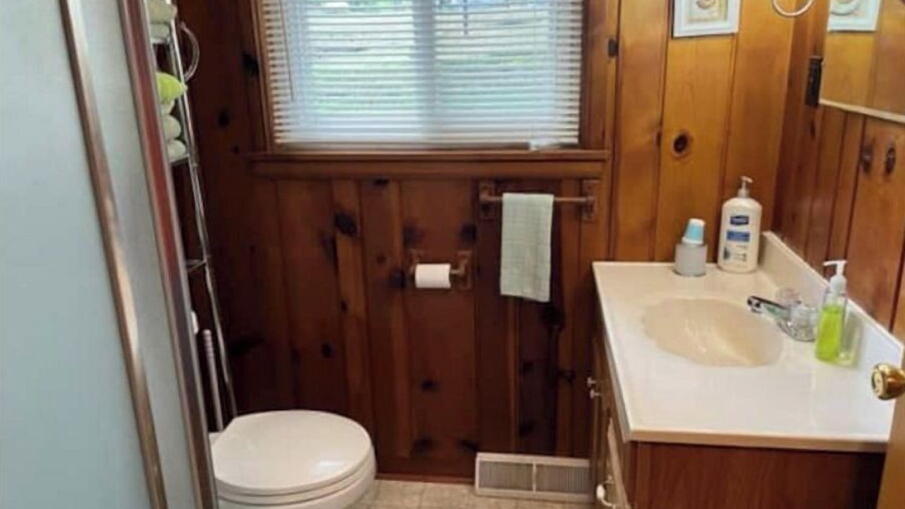 Photo of Bathroom in Reading