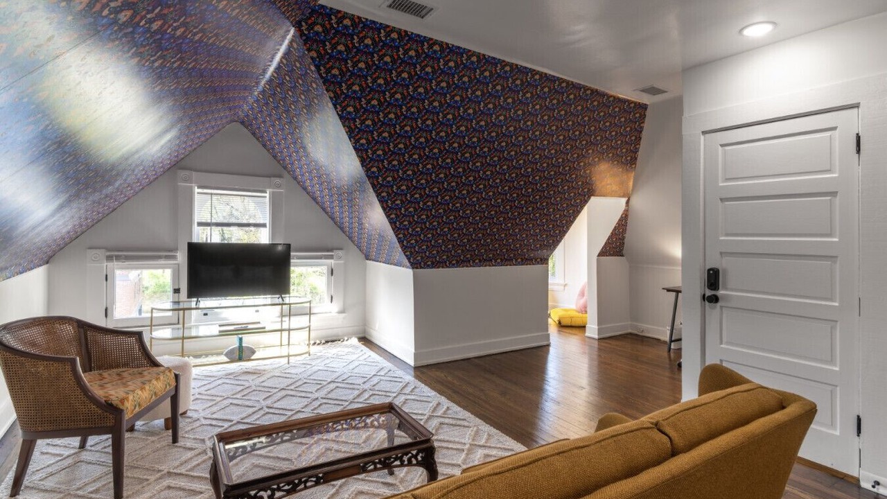 Photo of Livingroom in East Walnut HIlls