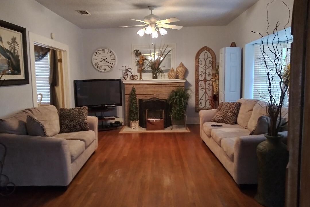 Photo of Livingroom in Jefferson