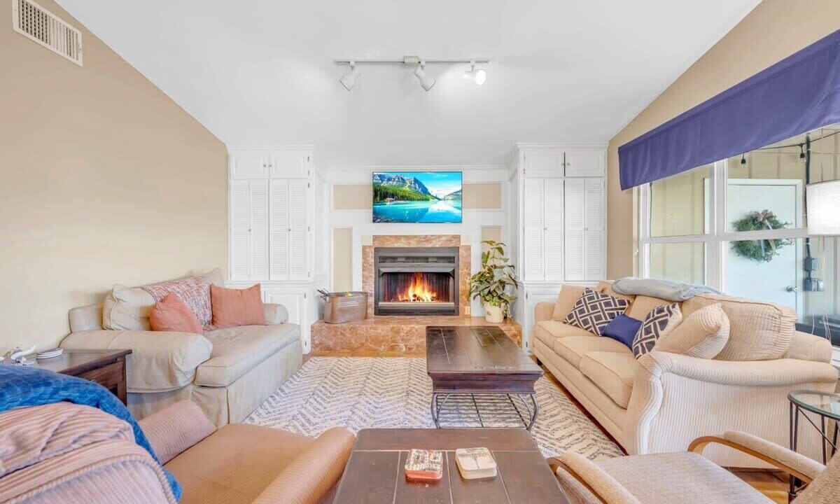 Photo of Livingroom in Granite Shoals