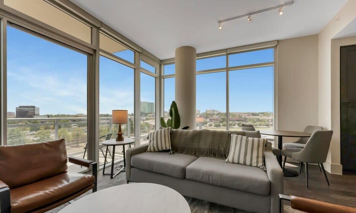 Photo of Livingroom in North Dallas