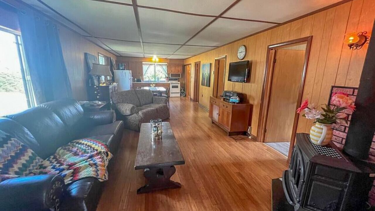 Photo of Livingroom in Port McNicoll