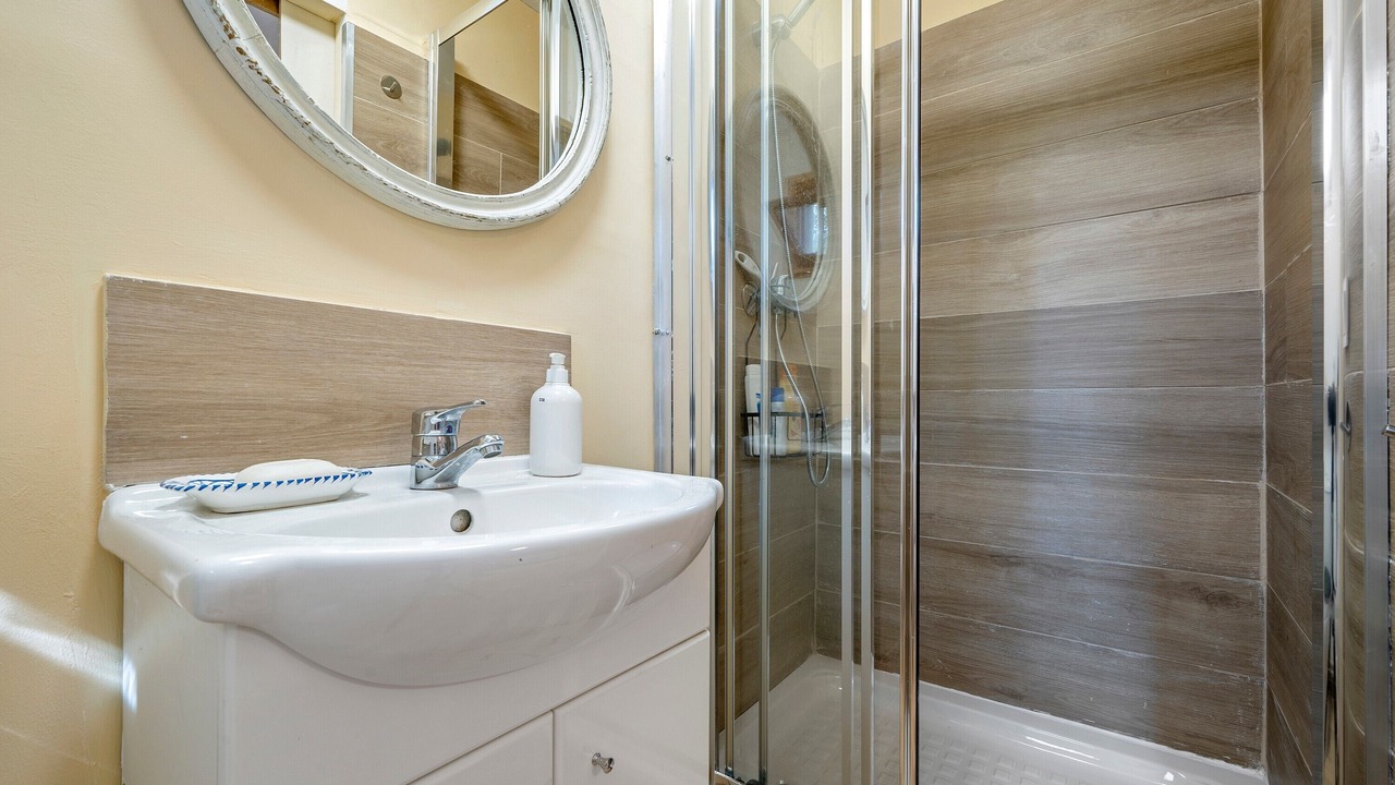 Photo of Bathroom in Montreal