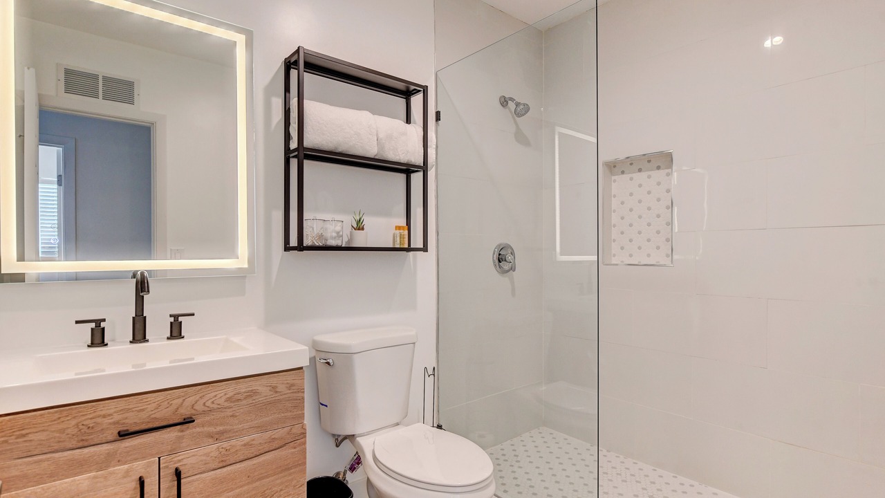 Photo of Bathroom in Rancho Oakey