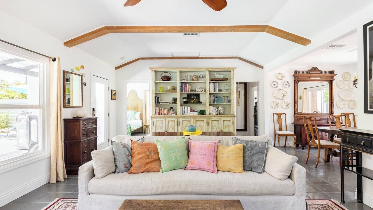 Photo of Livingroom in Warm Sands