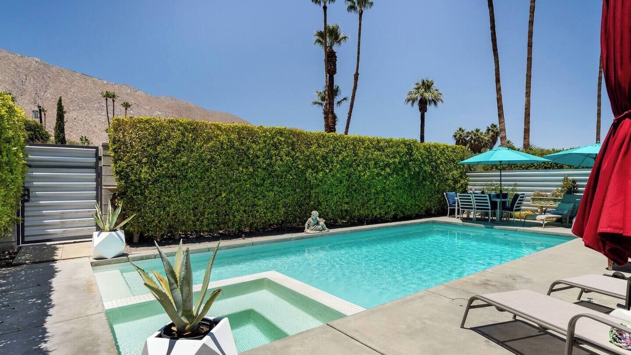 Photo of Outdoor in Warm Sands