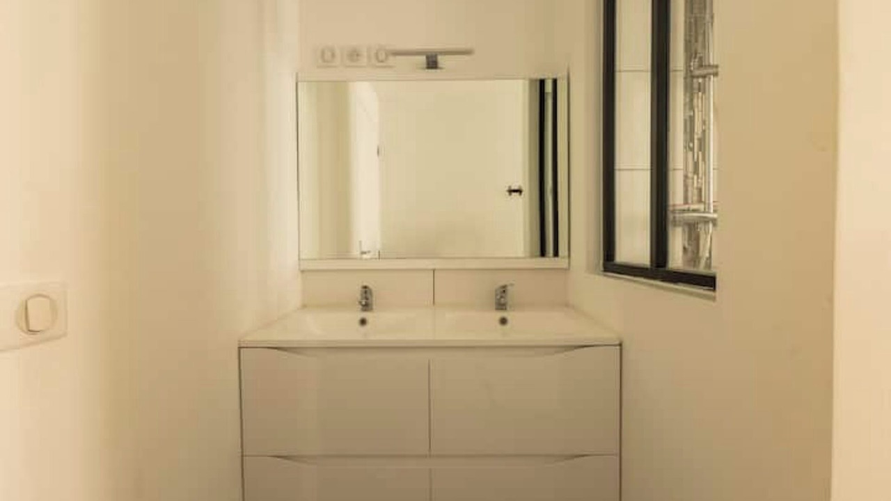 Photo of Bathroom in Loos