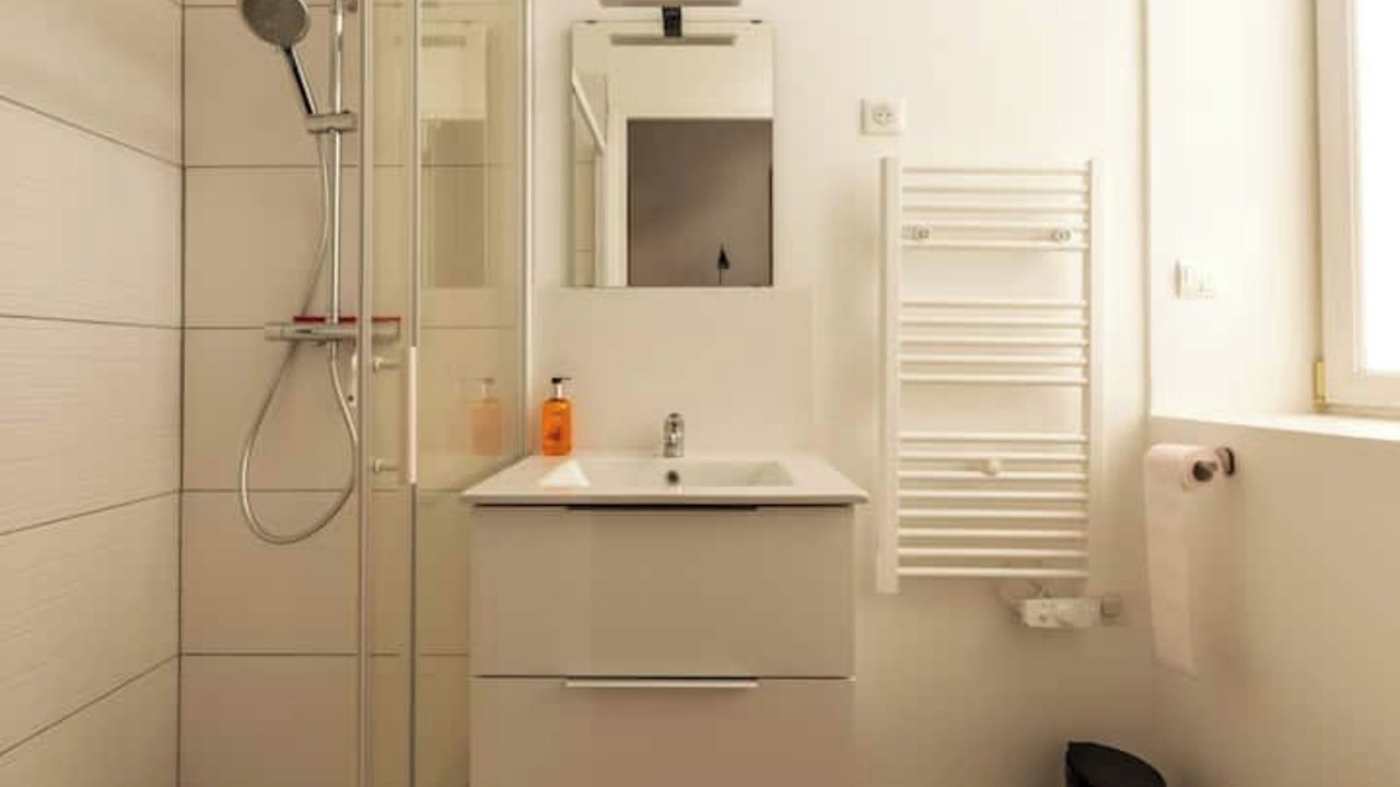 Photo of Bathroom in Loos