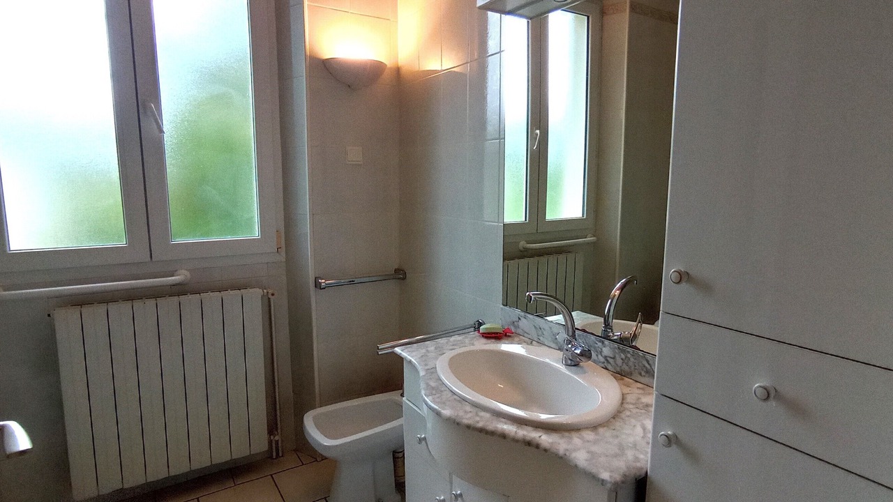 Photo of Bathroom in Cagnac-les-Mines