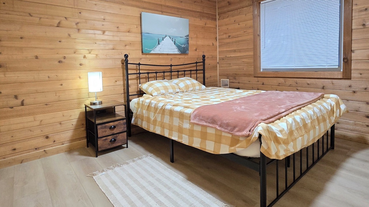Photo of Bedroom in Irons