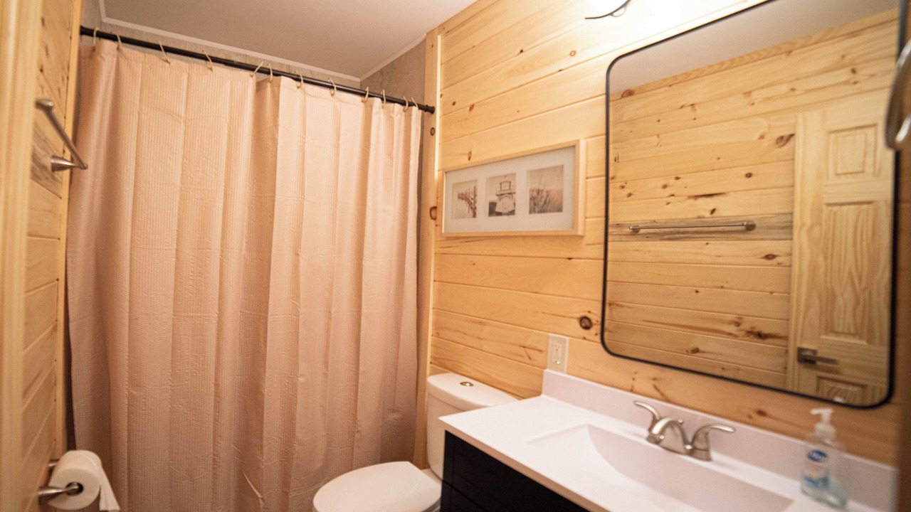 Photo of Bathroom in Irons