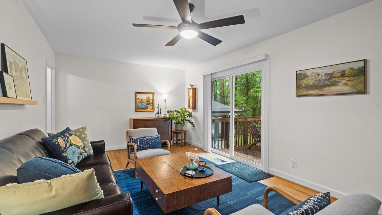 Photo of Livingroom in North Garrett Road