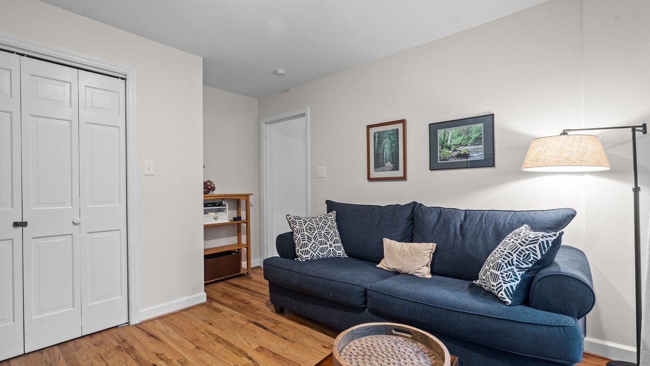 Photo of Livingroom in North Garrett Road