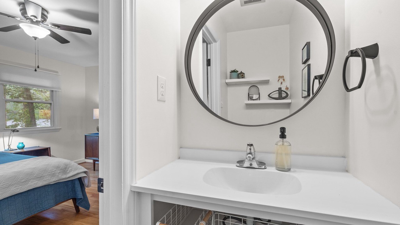 Photo of Bathroom in North Garrett Road