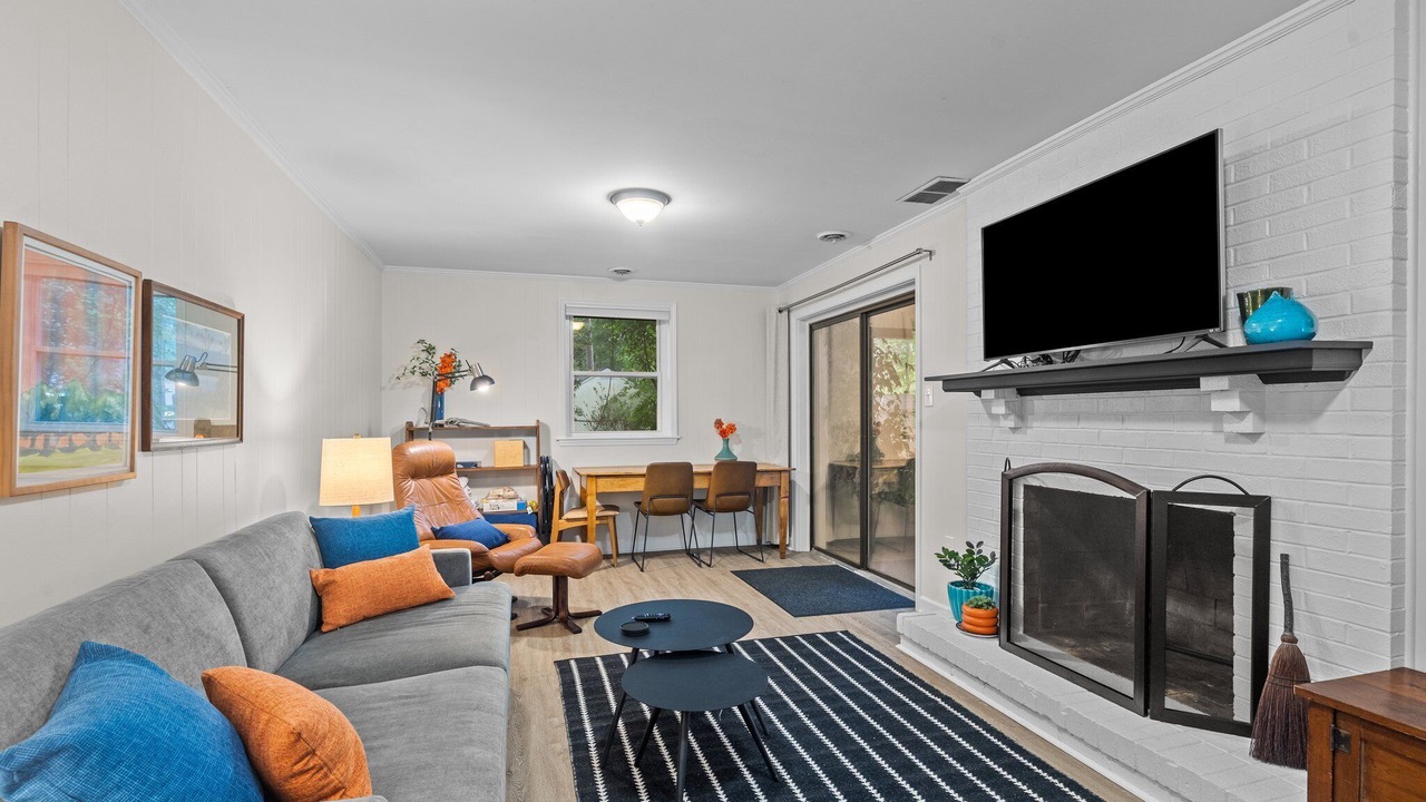 Photo of Livingroom in North Garrett Road
