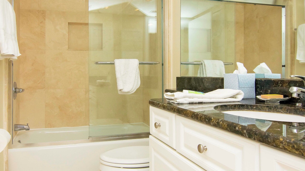 Photo of Bathroom in Saddlebrook