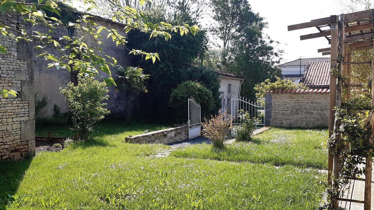 Photo of Outdoor in Asnieres-la-Giraud