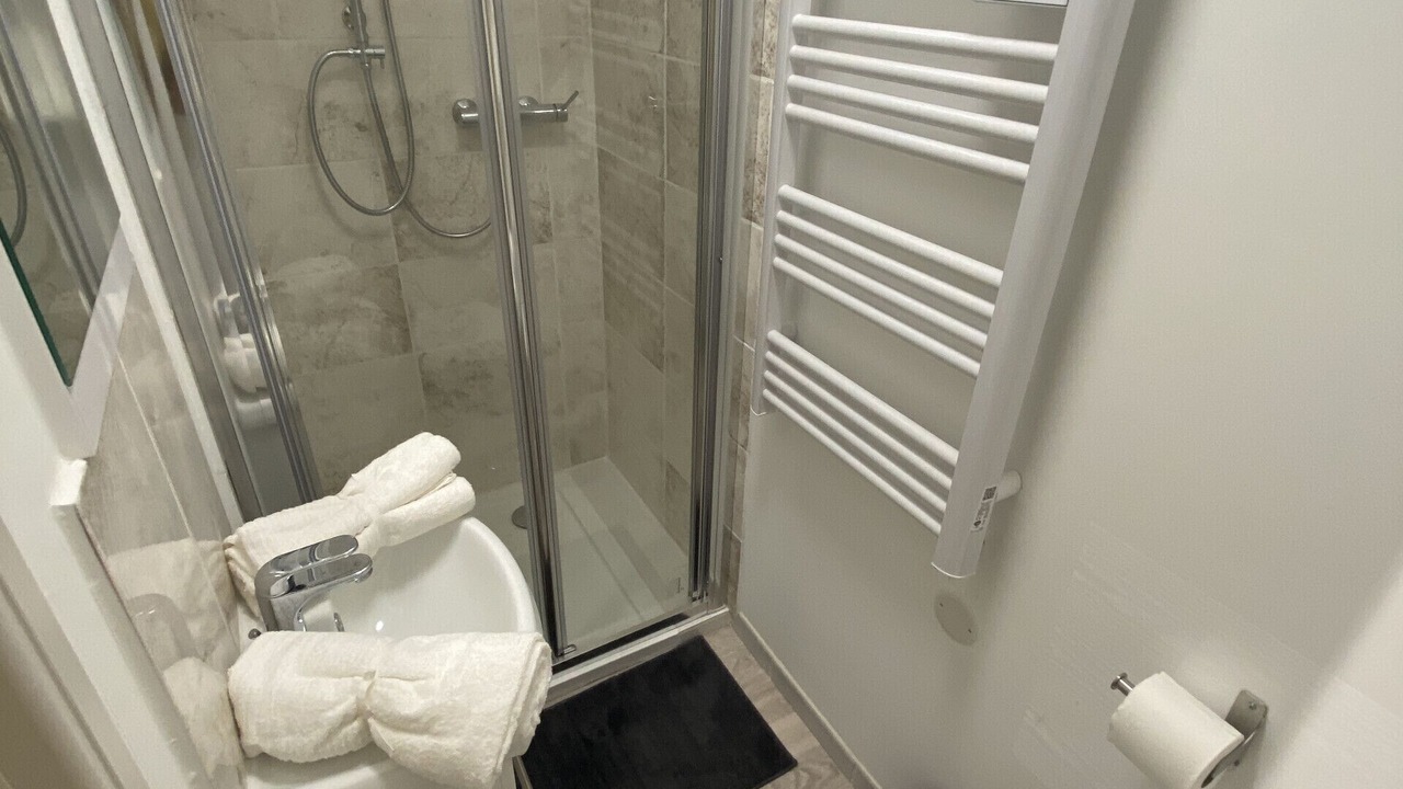 Photo of Bathroom in Fontaine Lestang-Bagatelle-Papus-Tabar-Bordelongue