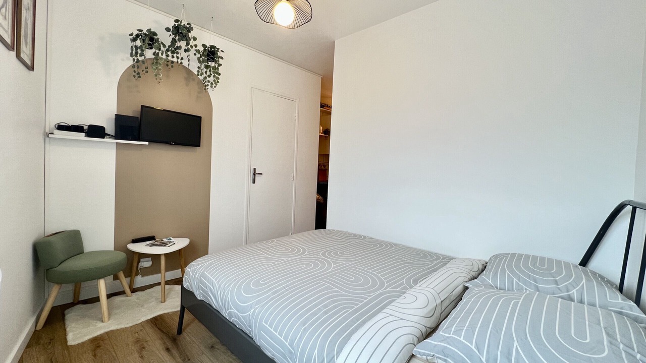 Photo of Bedroom in Fontaine-Bayonne-Cartoucherie