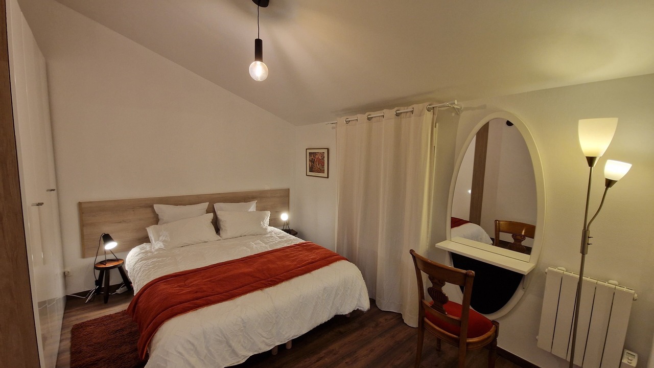 Photo of Bedroom in Chateau-Thierry