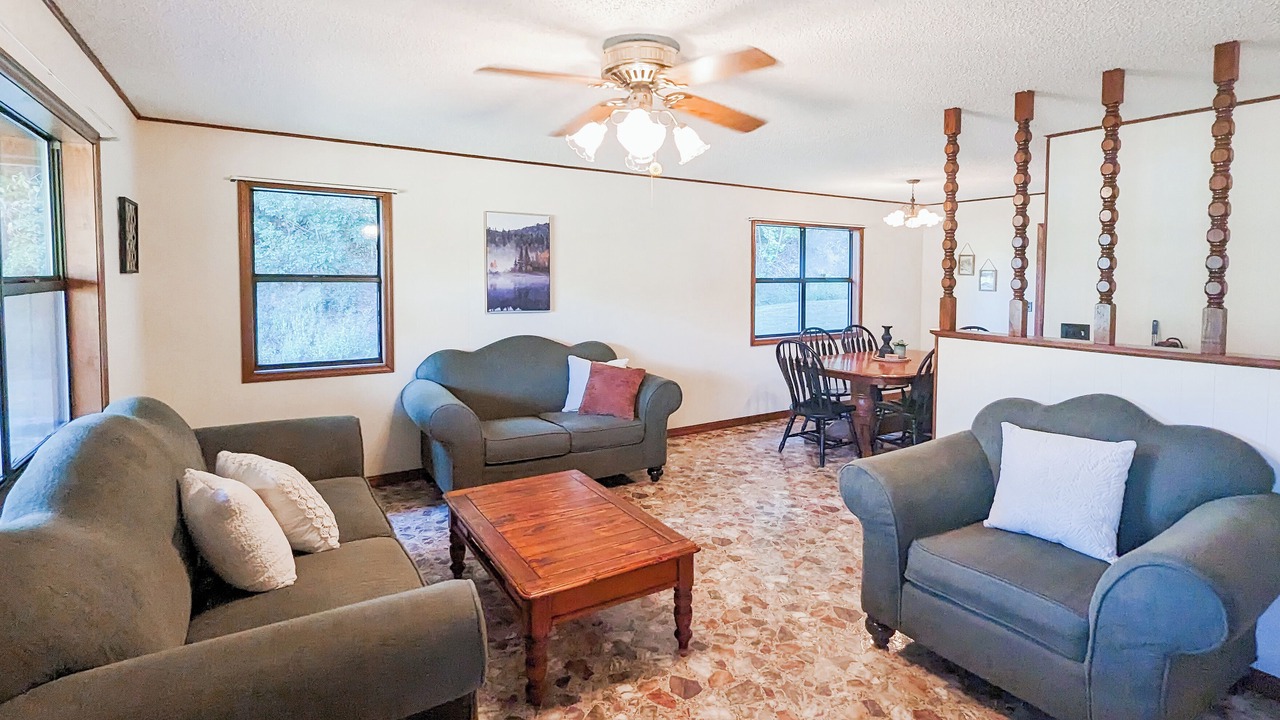 Photo of Livingroom in Ponca