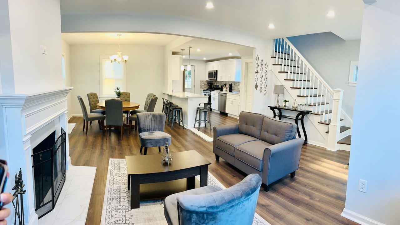 Photo of Livingroom in North Side