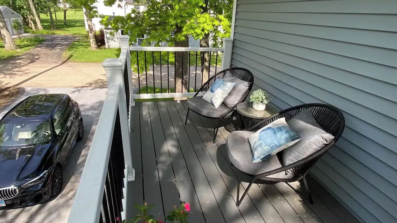 Photo of Patio Balcony in Williams Bay