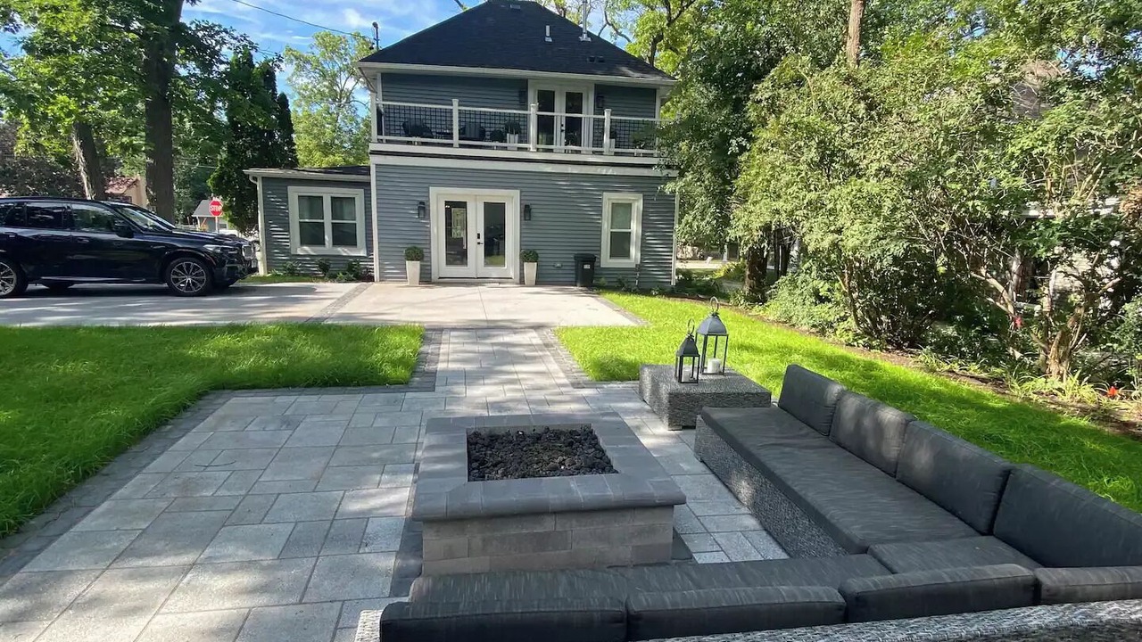 Photo of Patio Balcony in Williams Bay