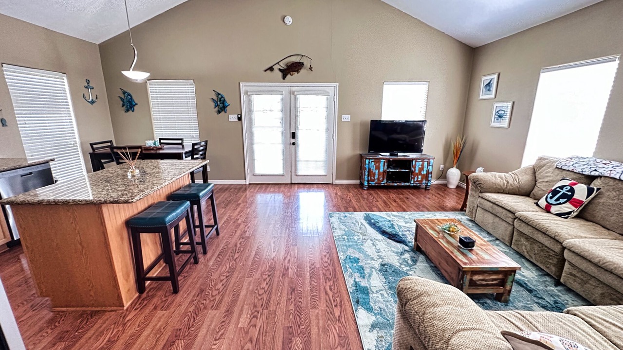Photo of Livingroom in Cedar Lane