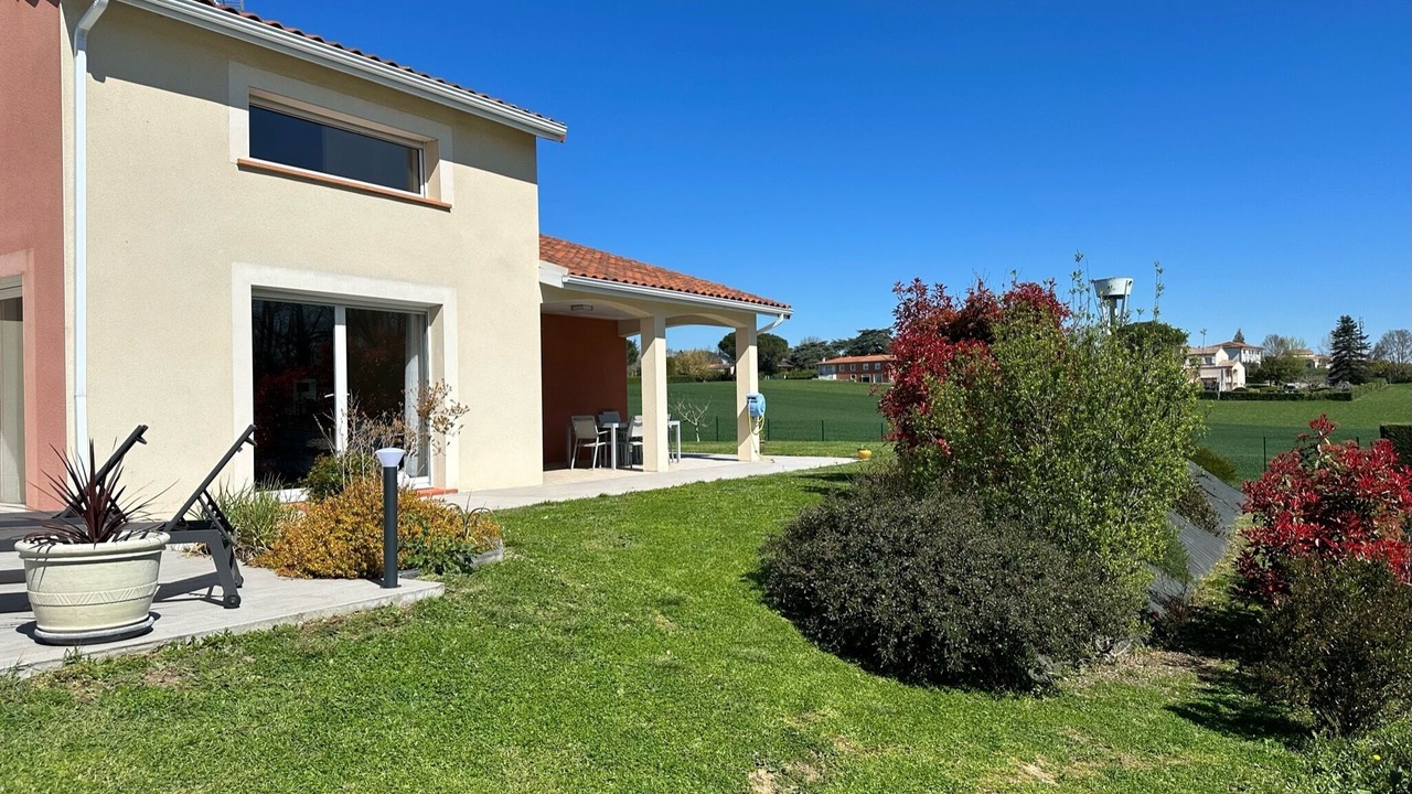 Photo of Outdoor in Lapeyrouse-Fossat