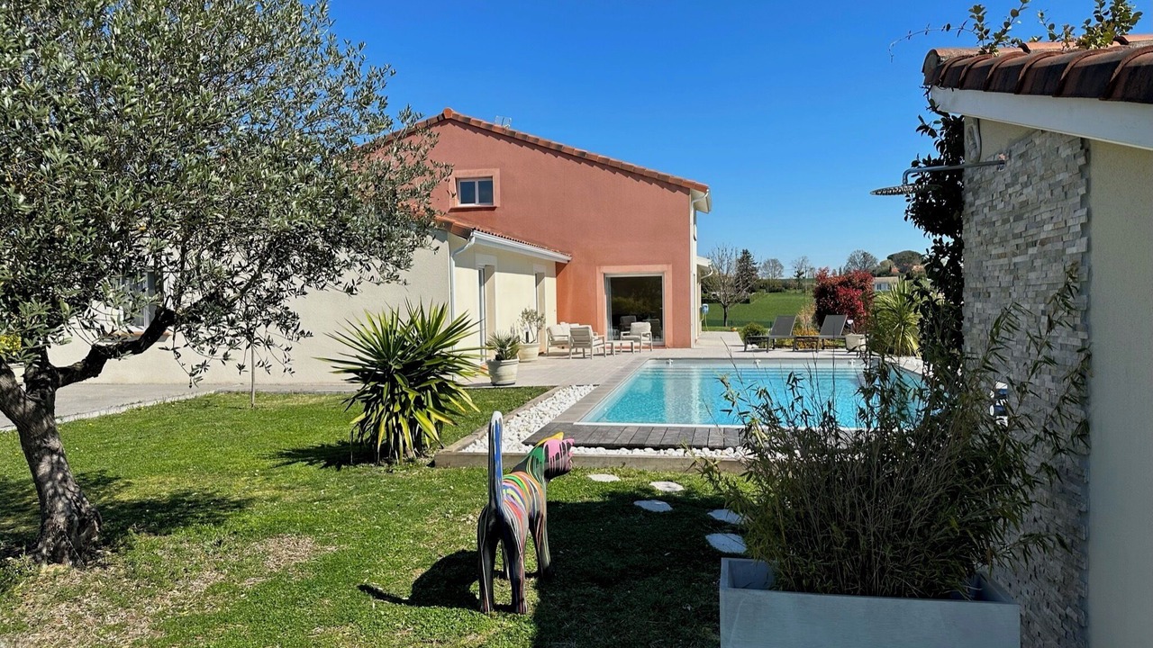 Photo of Outdoor in Lapeyrouse-Fossat