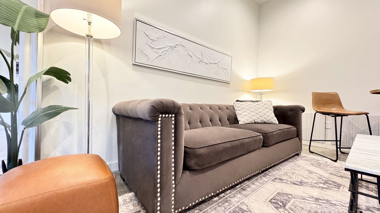 Photo of Livingroom in Downtown