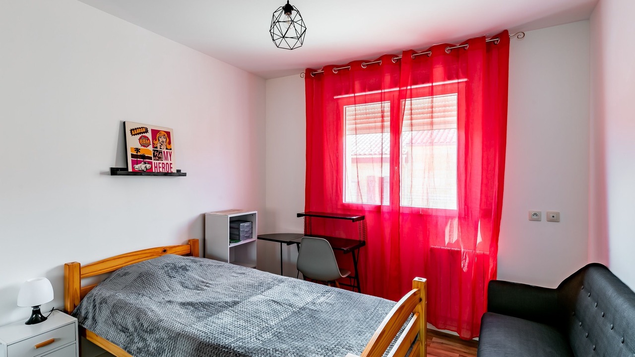 Photo of Bedroom in Saint-Andre-de-Cubzac
