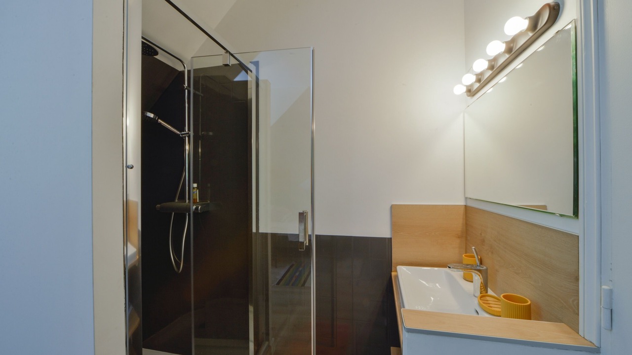 Photo of Bathroom in Mery-es-Bois