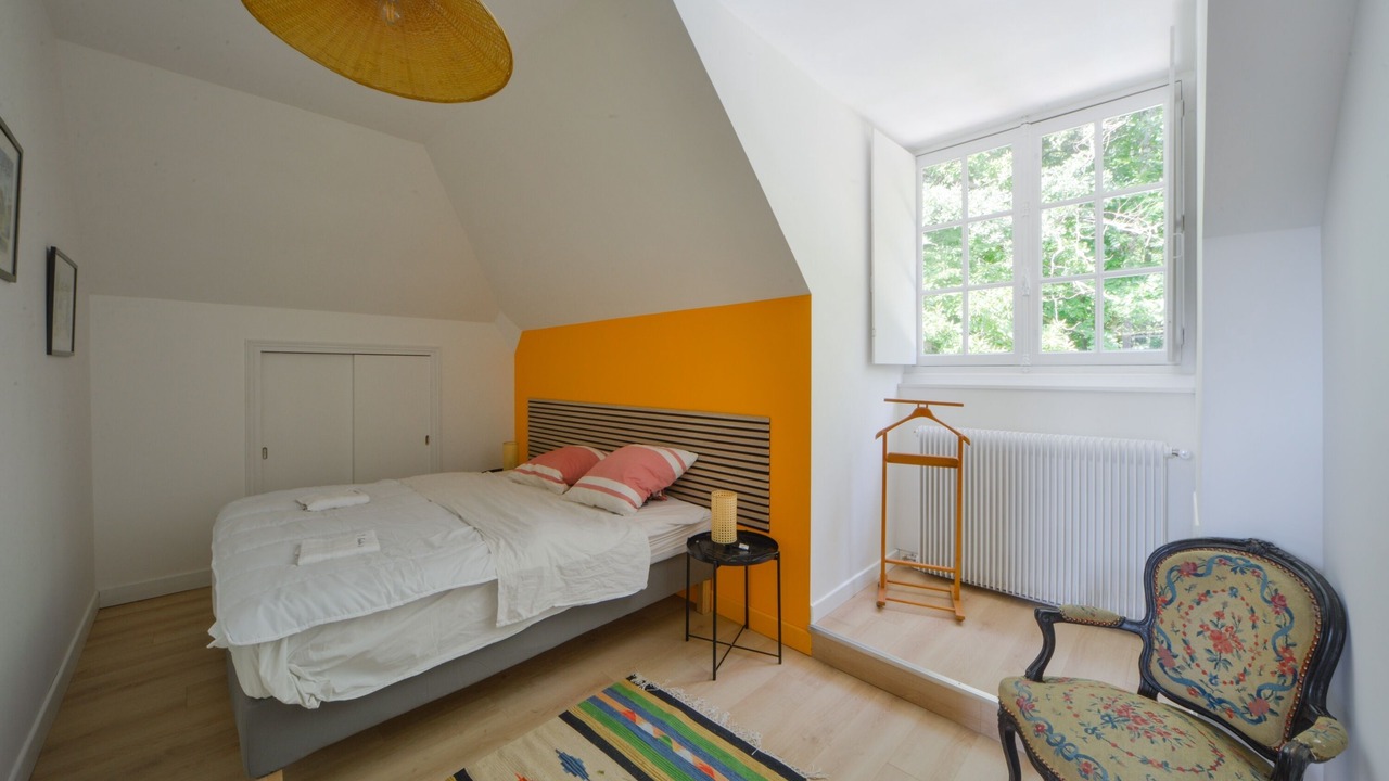 Photo of Bedroom in Mery-es-Bois