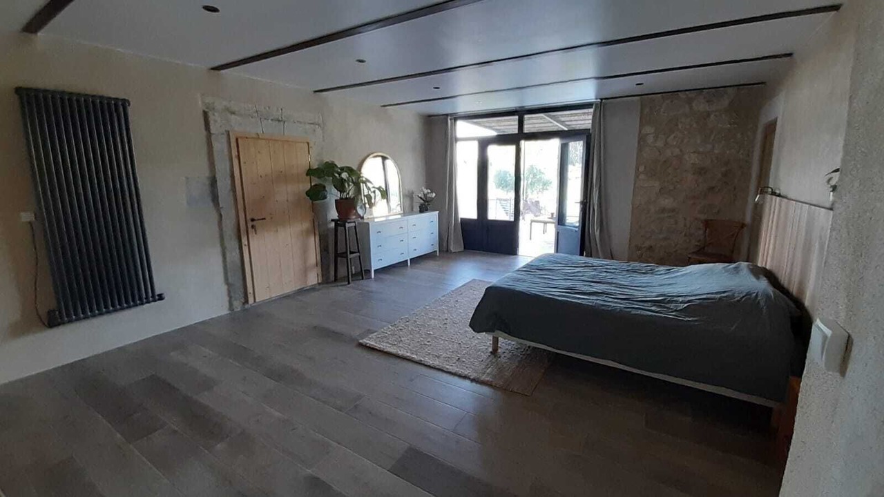 Photo of Bedroom in Lamotte-du-Rhone