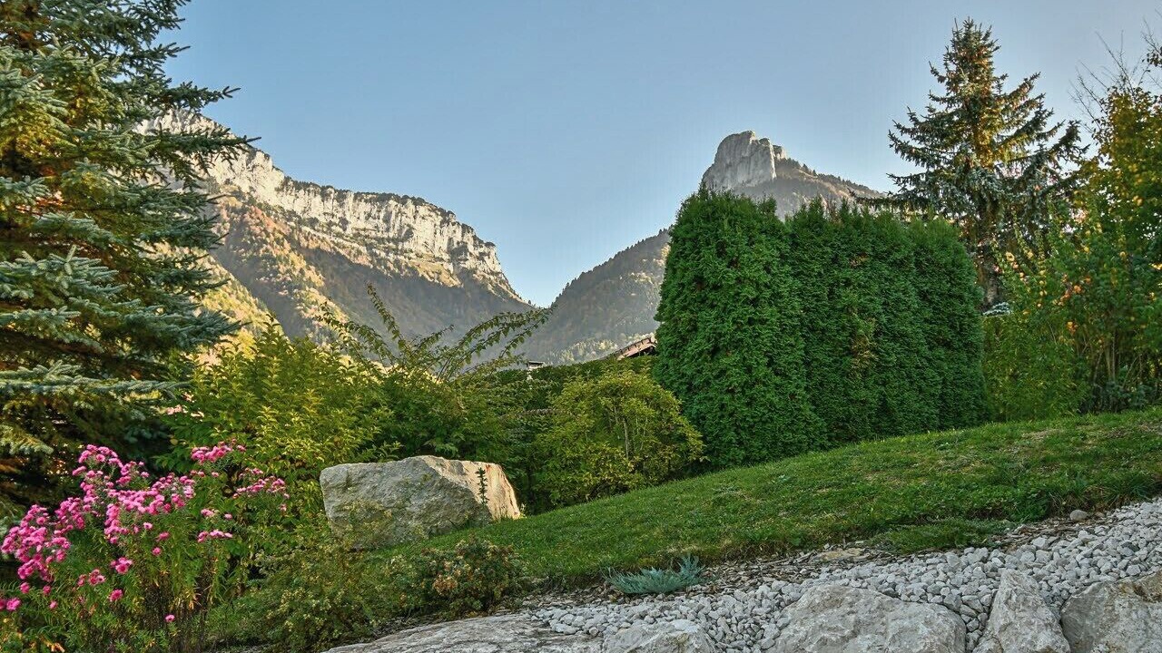 Photo of Outdoor in Alex
