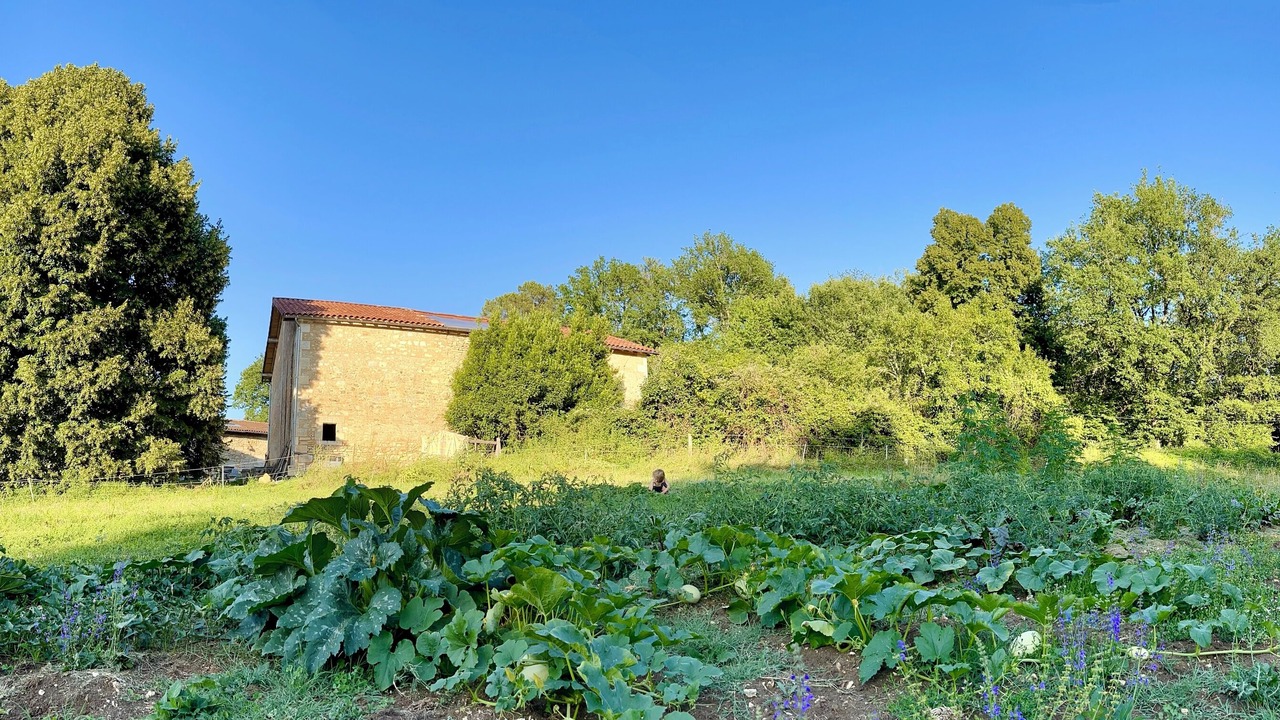 Photo of Outdoor in Saint-Pierre-de-Cole